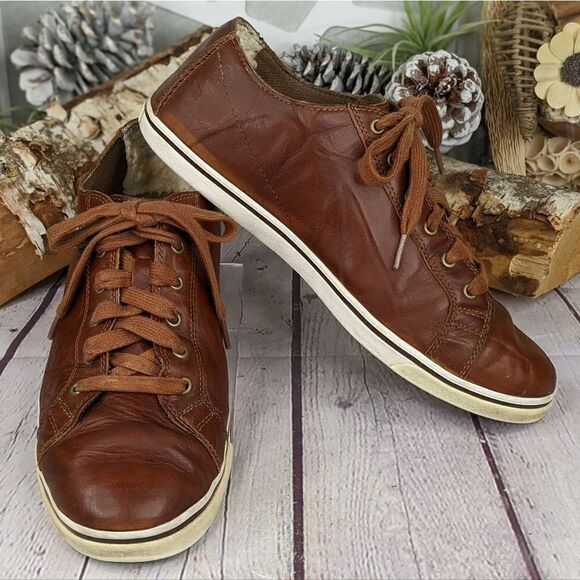 UGG Other - Ugg Vanowen Leather Sneakers